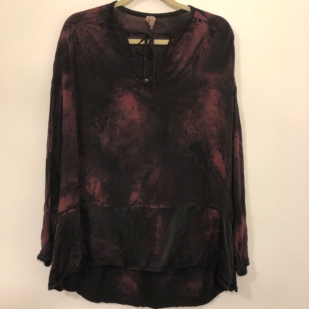 XCVI black and burgundy tie dyed tunic long sleeve